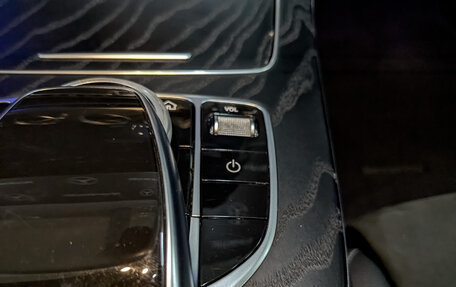 Mercedes-Benz E-Класс, 2019 год, 3 300 000 рублей, 28 фотография