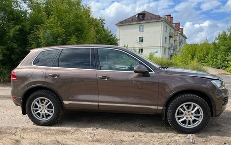 Volkswagen Touareg III, 2010 год, 1 000 000 рублей, 2 фотография