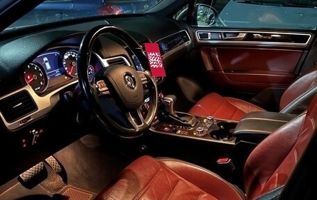 Volkswagen Touareg III, 2010 год, 1 000 000 рублей, 4 фотография