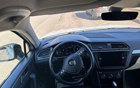 Volkswagen Tiguan II, 2020 год, 2 600 000 рублей, 14 фотография