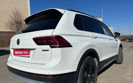 Volkswagen Tiguan II, 2020 год, 2 600 000 рублей, 18 фотография