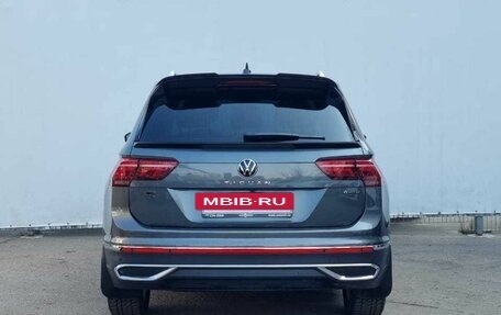 Volkswagen Tiguan II, 2021 год, 3 500 000 рублей, 6 фотография