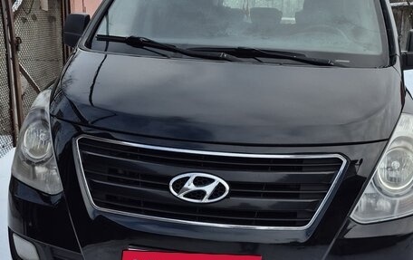 Hyundai H-1 II рестайлинг, 2017 год, 2 300 000 рублей, 1 фотография