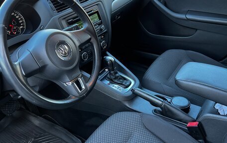 Volkswagen Jetta VI, 2012 год, 1 149 000 рублей, 16 фотография