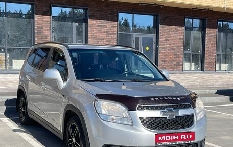 Chevrolet Orlando I, 2011 год, 900 000 рублей, 4 фотография