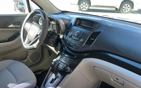 Chevrolet Orlando I, 2011 год, 900 000 рублей, 13 фотография