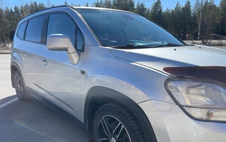 Chevrolet Orlando I, 2011 год, 900 000 рублей, 6 фотография