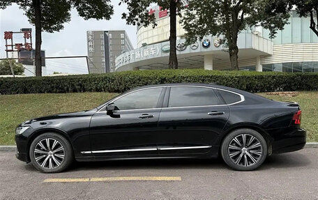 Volvo S90 II рестайлинг, 2022 год, 3 000 000 рублей, 5 фотография