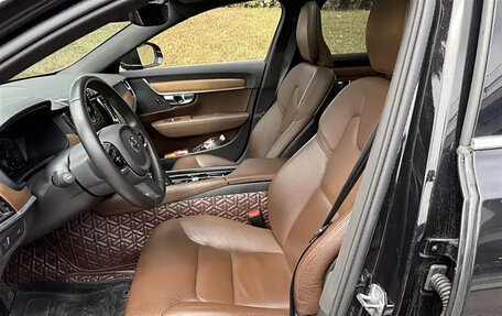Volvo S90 II рестайлинг, 2022 год, 3 000 000 рублей, 8 фотография