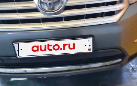Toyota Highlander III, 2011 год, 1 550 000 рублей, 2 фотография