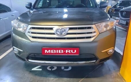 Toyota Highlander III, 2011 год, 1 550 000 рублей, 4 фотография