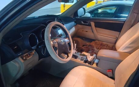 Toyota Highlander III, 2011 год, 1 550 000 рублей, 6 фотография