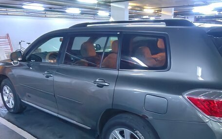 Toyota Highlander III, 2011 год, 1 550 000 рублей, 11 фотография