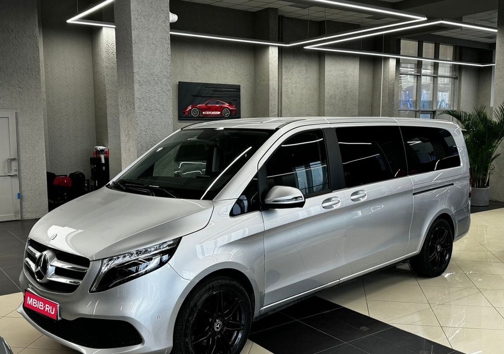 Mercedes-Benz V-Класс, 2021 год, 9 100 000 рублей, 1 фотография