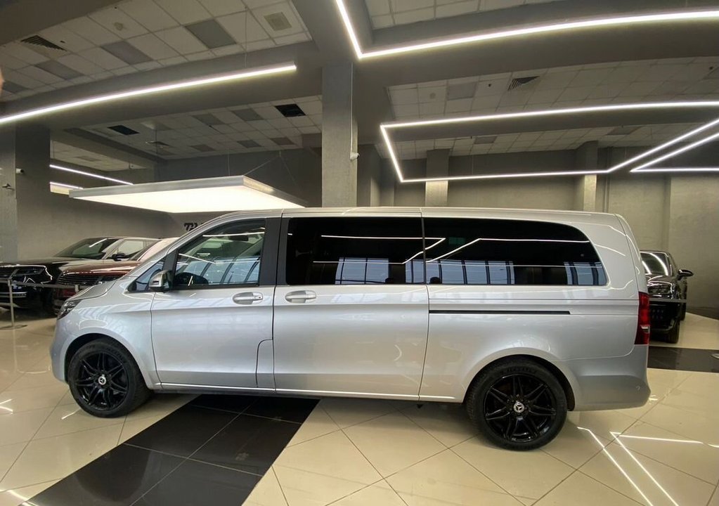 Mercedes-Benz V-Класс, 2021 год, 9 100 000 рублей, 5 фотография