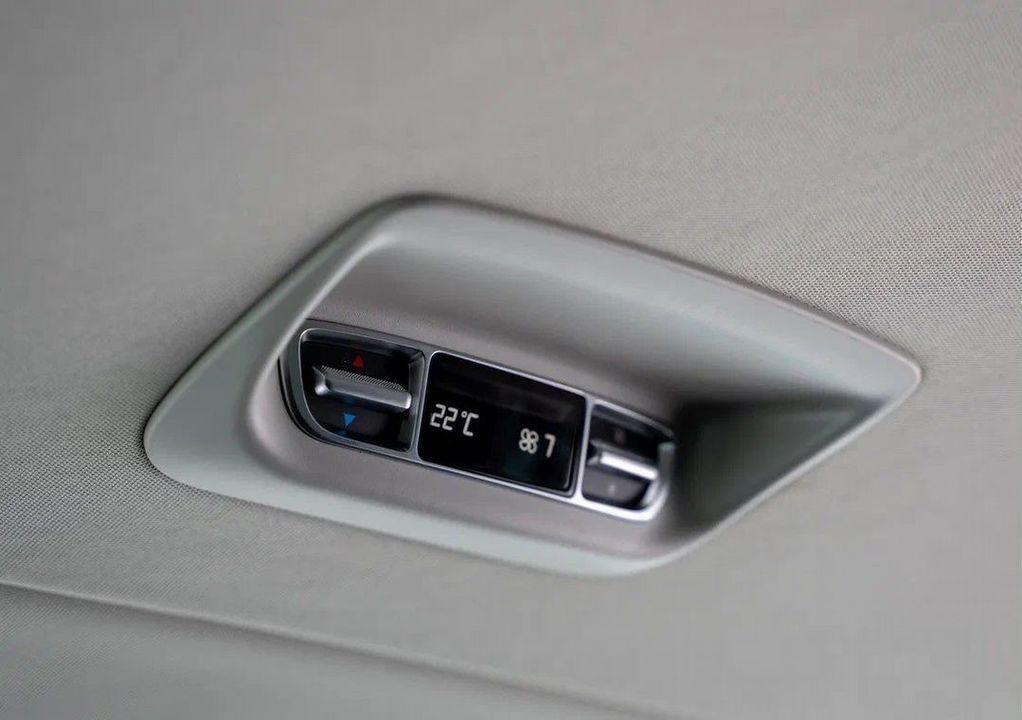 Mercedes-Benz V-Класс, 2021 год, 9 100 000 рублей, 32 фотография