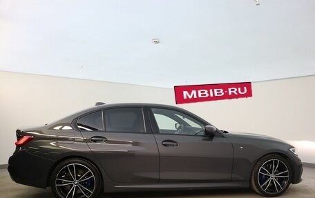 BMW 3 серия, 2019 год, 4 500 000 рублей, 6 фотография