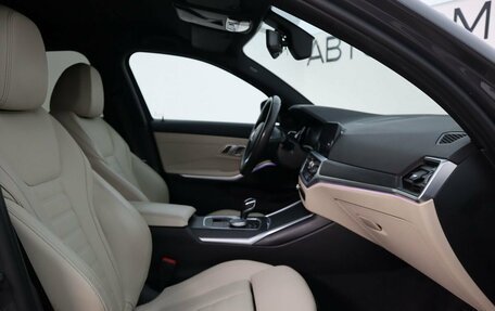 BMW 3 серия, 2019 год, 4 500 000 рублей, 14 фотография