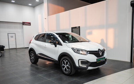 Renault Kaptur I рестайлинг, 2017 год, 1 300 000 рублей, 4 фотография