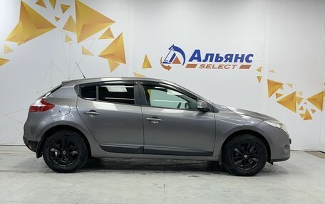 Renault Megane III, 2011 год, 715 000 рублей, 2 фотография