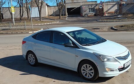 Hyundai Solaris II рестайлинг, 2015 год, 760 000 рублей, 8 фотография