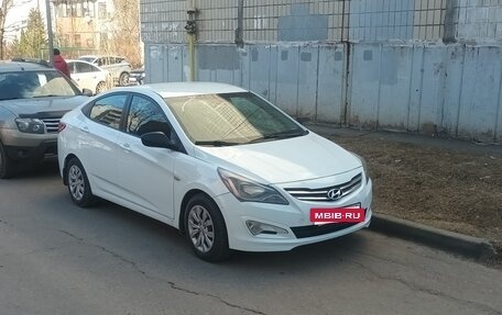 Hyundai Solaris II рестайлинг, 2015 год, 760 000 рублей, 2 фотография