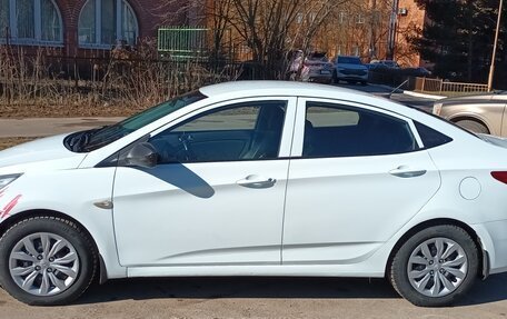 Hyundai Solaris II рестайлинг, 2015 год, 760 000 рублей, 14 фотография