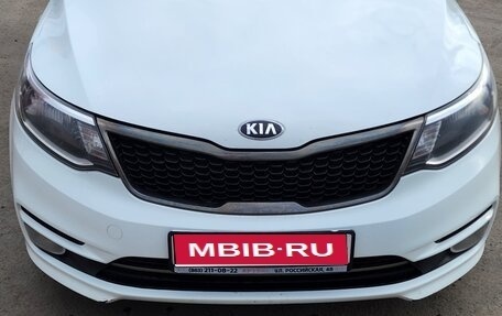 KIA Rio III рестайлинг, 2016 год, 900 000 рублей, 1 фотография