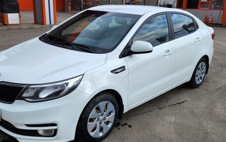 KIA Rio III рестайлинг, 2016 год, 900 000 рублей, 5 фотография