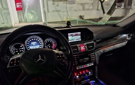 Mercedes-Benz E-Класс, 2013 год, 1 750 000 рублей, 1 фотография