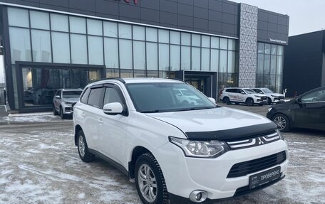Mitsubishi Outlander III рестайлинг 3, 2013 год, 1 253 001 рублей, 3 фотография