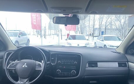 Mitsubishi Outlander III рестайлинг 3, 2013 год, 1 253 001 рублей, 17 фотография