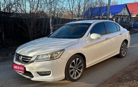 Honda Accord IX рестайлинг, 2013 год, 1 297 000 рублей, 1 фотография