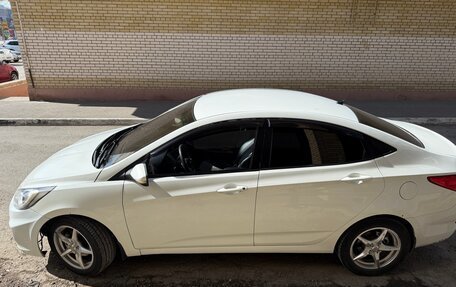 Hyundai Solaris II рестайлинг, 2013 год, 710 000 рублей, 2 фотография