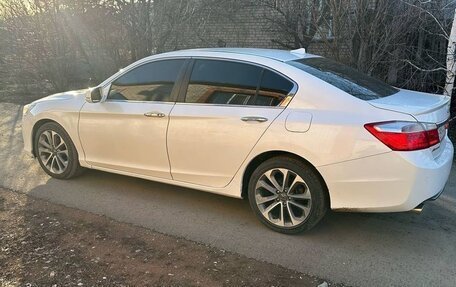 Honda Accord IX рестайлинг, 2013 год, 1 297 000 рублей, 10 фотография