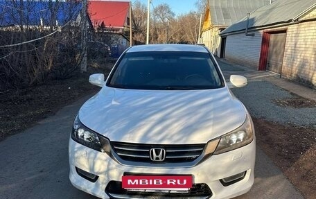 Honda Accord IX рестайлинг, 2013 год, 1 297 000 рублей, 2 фотография