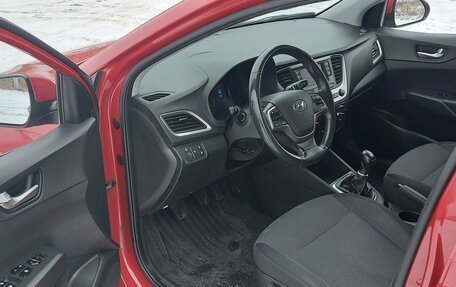 Hyundai Solaris II рестайлинг, 2017 год, 1 150 000 рублей, 10 фотография