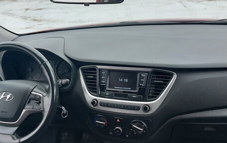 Hyundai Solaris II рестайлинг, 2017 год, 1 150 000 рублей, 11 фотография