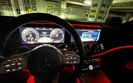 Mercedes-Benz E-Класс, 2020 год, 4 500 000 рублей, 3 фотография