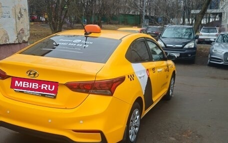 Hyundai Solaris II рестайлинг, 2019 год, 1 025 000 рублей, 3 фотография