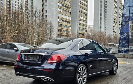Mercedes-Benz E-Класс, 2019 год, 3 999 000 рублей, 4 фотография