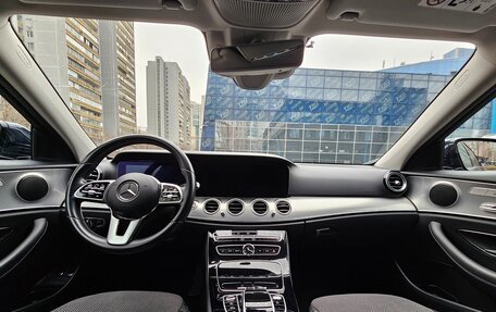 Mercedes-Benz E-Класс, 2019 год, 3 999 000 рублей, 13 фотография