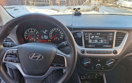 Hyundai Solaris II рестайлинг, 2021 год, 1 450 000 рублей, 8 фотография