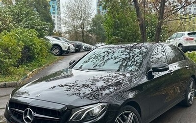 Mercedes-Benz E-Класс, 2019 год, 3 500 000 рублей, 1 фотография