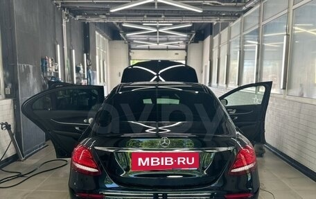 Mercedes-Benz E-Класс, 2019 год, 3 500 000 рублей, 7 фотография