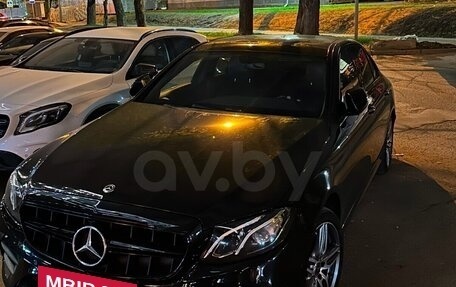 Mercedes-Benz E-Класс, 2019 год, 3 500 000 рублей, 10 фотография