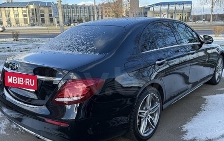 Mercedes-Benz E-Класс, 2019 год, 3 500 000 рублей, 8 фотография