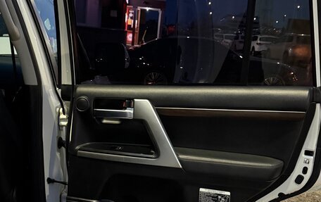 Toyota Land Cruiser 200, 2015 год, 6 700 000 рублей, 14 фотография