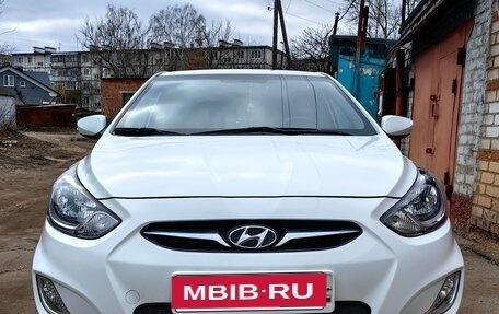 Hyundai Solaris II рестайлинг, 2014 год, 935 000 рублей, 1 фотография