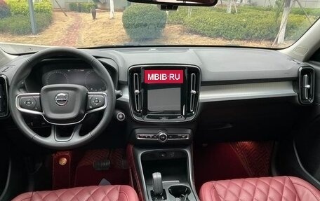 Volvo XC40 I, 2021 год, 2 353 000 рублей, 13 фотография